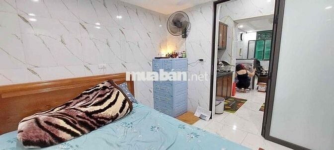 Bán nhà tập thể Phố Lò Đúc nhà đẹp 2 thoáng trước sau 70m x2 tầng giá