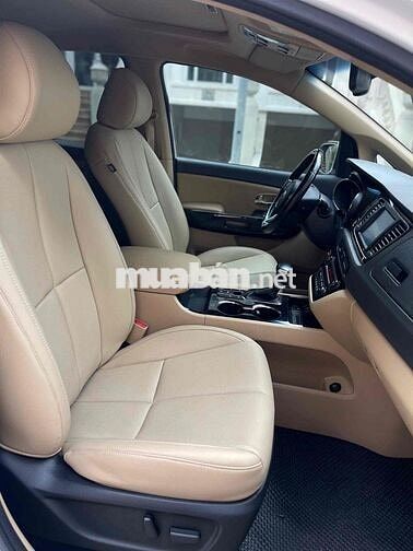 Kia Sedona 2019 2.2 DAT Luxury - 107000 km