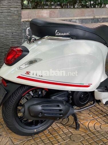 VESPA SPRINT bản Carbon