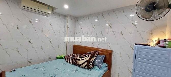 Bán nhà tập thể Phố Lò Đúc nhà đẹp 2 thoáng trước sau 70m x2 tầng giá