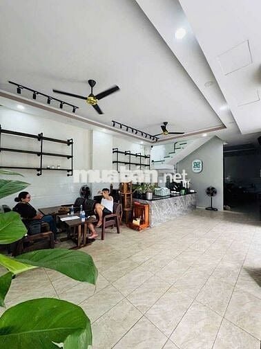 Nhà Đẹp 5 Tầng — Gần Hoà Bình, Lê Văn Quới (6m x 18m) Đông