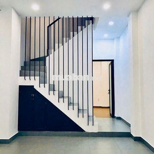 SIÊU PHẨM MỚI - NHÀ 4 TẦNG HẺM 78  KHÁNH HỘI 4 - NGAY CONG VIÊN QUẬN 4