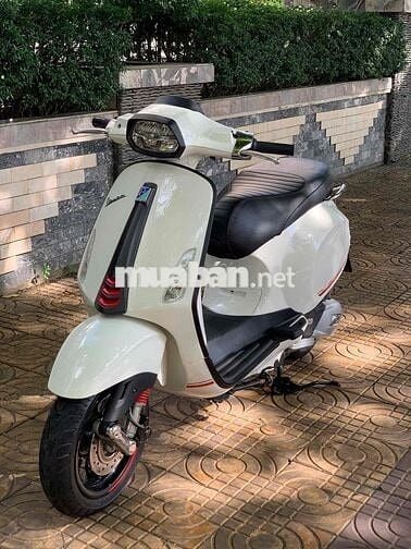 VESPA SPRINT bản Carbon
