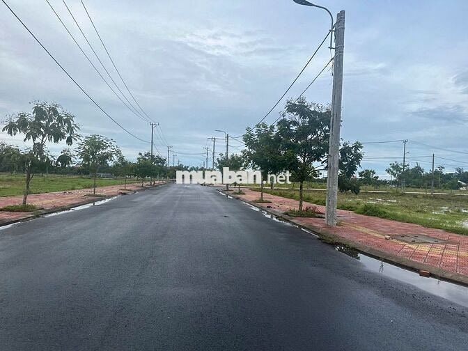 LÔ ĐẤT MẶT TIỀN GẦN HỘI AN 150M2(6X25), ĐƯỜNG 10.5M, GIÁ CHỈ 2 TỶ 4