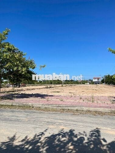 LÔ ĐẤT MẶT TIỀN GẦN HỘI AN 150M2(6X25), ĐƯỜNG 10.5M, GIÁ CHỈ 2 TỶ 4