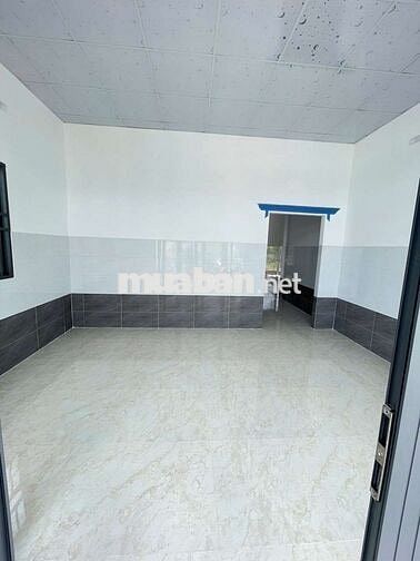 Nhà mới 100% 2 phòng có sân trước sau Gần Đh Tây Đô