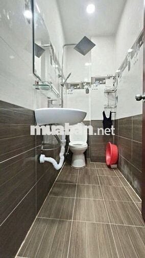 CHO THUÊ NHÀ 2 MT HẺM THÔNG 4M. SAU 1 CĂN MT LÊ VĂN THỌ. GIÁ 10TR/TH