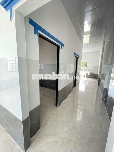 Nhà mới 100% 2 phòng có sân trước sau Gần Đh Tây Đô