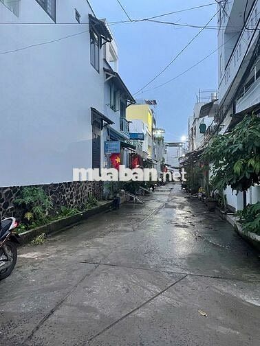 Nhà hẻm xe tải , 3 tầng , 3 PN , 2WC , 40m2 KDC Nam Hùng Vương
