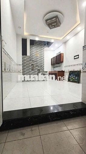 CHO THUÊ NHÀ 2 MT HẺM THÔNG 4M. SAU 1 CĂN MT LÊ VĂN THỌ. GIÁ 10TR/TH