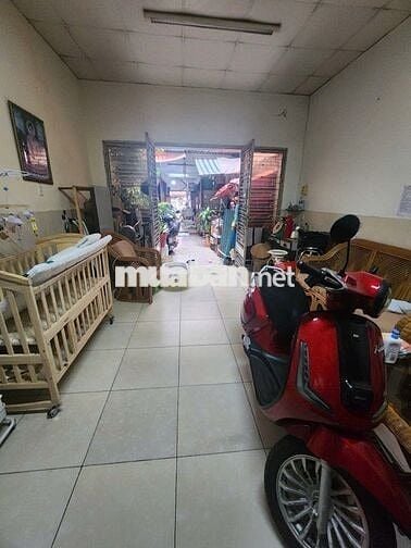 Bán nhà nát 4x38 mặt tiền Nguyễn Văn Cừ, Ngay Trần Hưng Đạo Quận 5, Q1