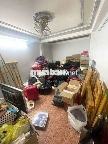 Kẹt tiền bán gấp nhà thuộc đường trần bình trọng p2 q5 hẻm trước nhà 4