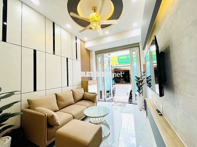 BÁN NHÀ MẶT TIỀN ĐƯỜNG NGUYỄN TRỌNG TUYỂN QUẬN PHÚ NHUẬN
