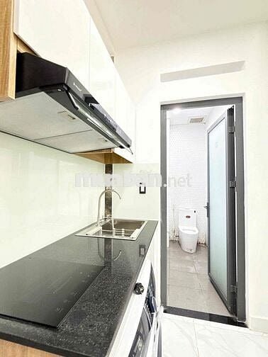 🔥 Căn hộ 1PN tách bếp mới 100%, cửa sổ lớn, thang máy full nội thất