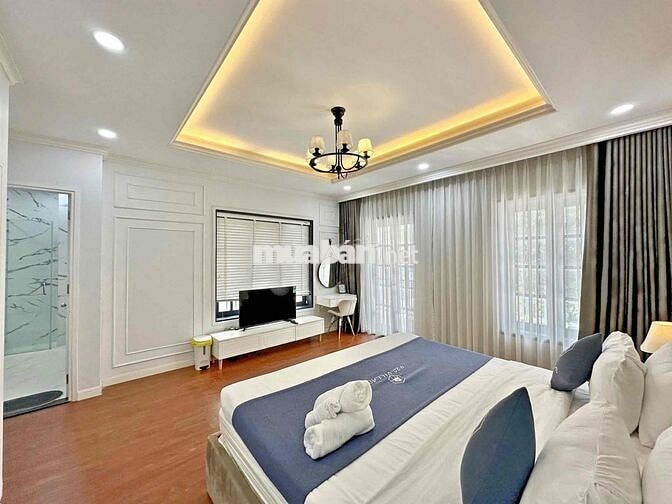 Villa hồ bơi 5PN Full nội thất cao cấp , Bình Thuận , Quận 7