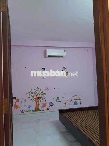 Nhà hẻm 30/4 có 2 phòng 2 wc sân xe tải thủ dầu 1 — bình dương
