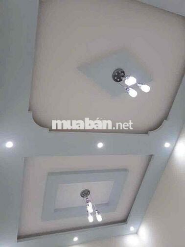 Nhà hẻm 30/4 có 2 phòng 2 wc sân xe tải thủ dầu 1 — bình dương