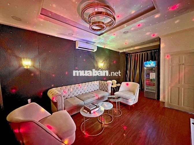 Villa hồ bơi 5PN Full nội thất cao cấp , Bình Thuận , Quận 7