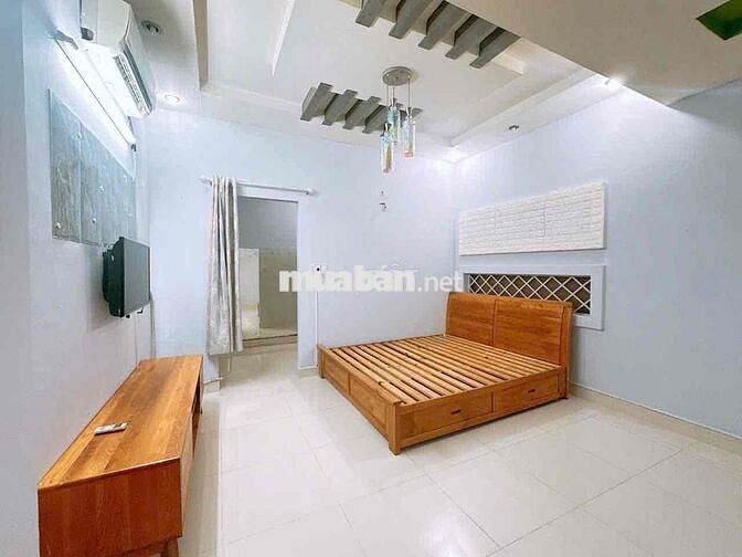 CẦN CHO THUÊ PHÒNG RỘNG RÃI SẠCH SẼ TIỆN NGHI TẠI Q7 GIÁ RẺ