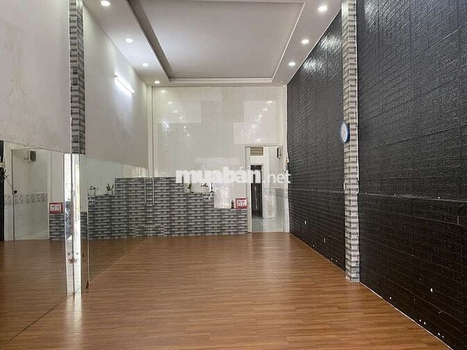 🏘️ Nhà Mặt Tiền kinh doanh, Nails, Spa,dạy học, vị trí đẹp 🏘️