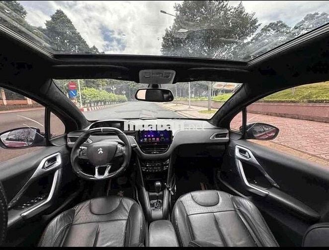 Peugeot 208 2015 1.6L AT - 72123 km