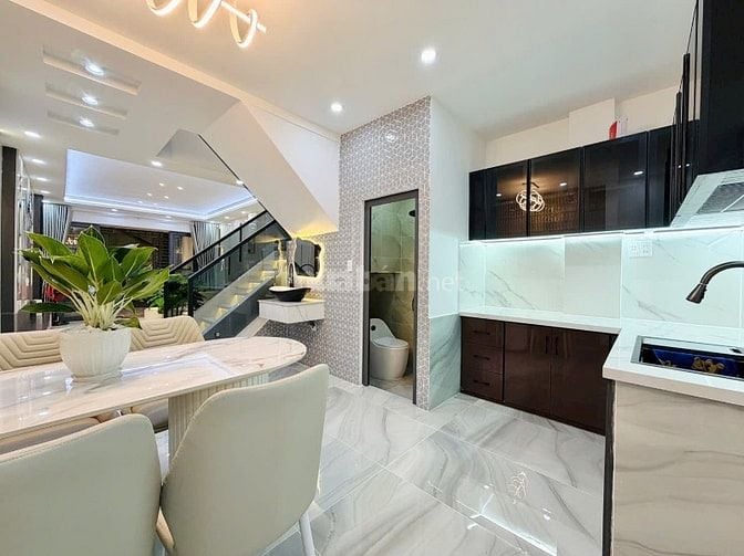 ⭐️Nhà tuyệt đẹp DT:4x15m Cao cấp hẻm xe hơi Dương Quảng Hàm, P6.