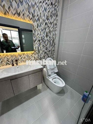 Nhà đẹp như hình ở HXH vô tận nhà Hồng Bàng P1 Q11 chỉ 9.9 tỷ