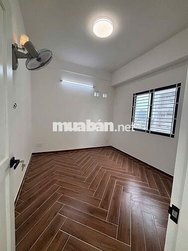 Chính chủ - cần bán CC Phú Thọ 64m2 | Nhà mới 2 ban công