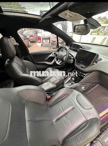 Peugeot 208 2015 1.6L AT - 72123 km