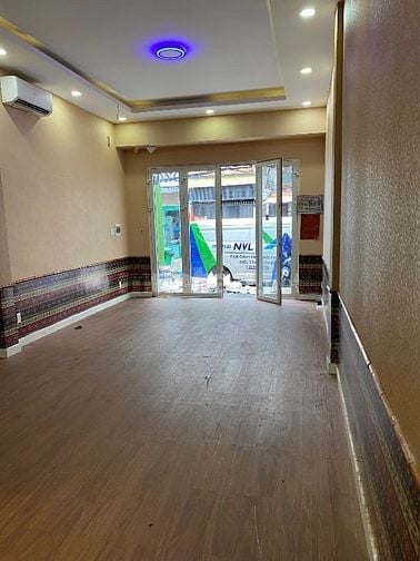 Cho thuê nhà 3 tấm, MT Số 40 Giải Phóng, P.4, Quận Tân bình, 23 triệu