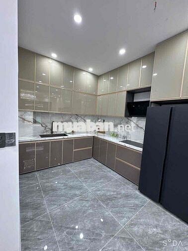 Nhà đẹp như hình ở HXH vô tận nhà Hồng Bàng P1 Q11 chỉ 9.9 tỷ