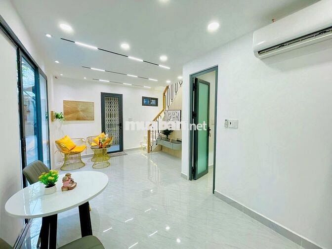 Bán căn góc 2MT Cô Giang, DT: 5x6 , KC: 2 tầng full nội thất
