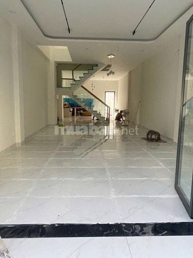 CHO THUÊ NHÀ 3 TẦNG MỚI XÂY 100% - GẦN CAO ĐẲNG CÔNG THƯƠNG. QUẬN 9