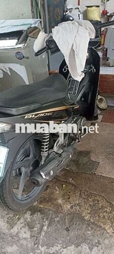 Bán xe Airblade màu đen . bánh mâm