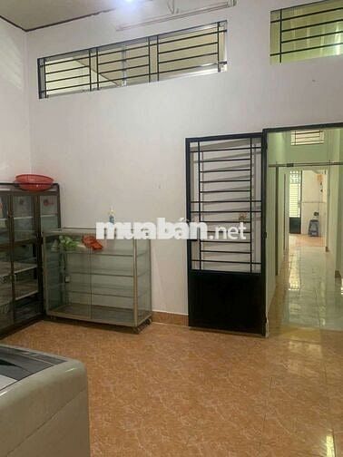 Nhà 4x18 2 phòng Hẻm CMT8 3,5tr