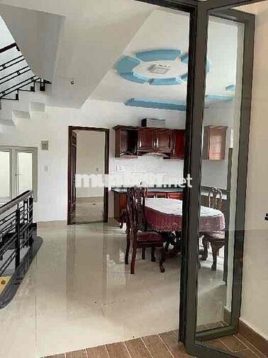BÁN BIỆT THỰ BÌNH TÂN - NỞ HẬU 8M - 5PN - Xát bên Võ Văn Kiệt - 6Tỷ