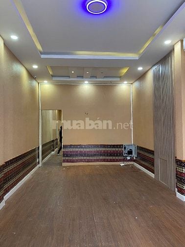 Cho thuê nhà 3 tấm, MT Số 40 Giải Phóng, P.4, Quận Tân bình, 23 triệu