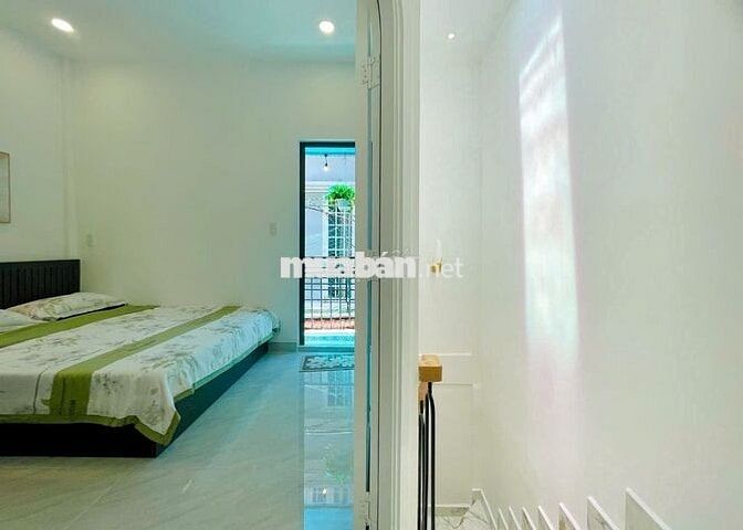 Bán căn góc 2MT Cô Giang, DT: 5x6 , KC: 2 tầng full nội thất