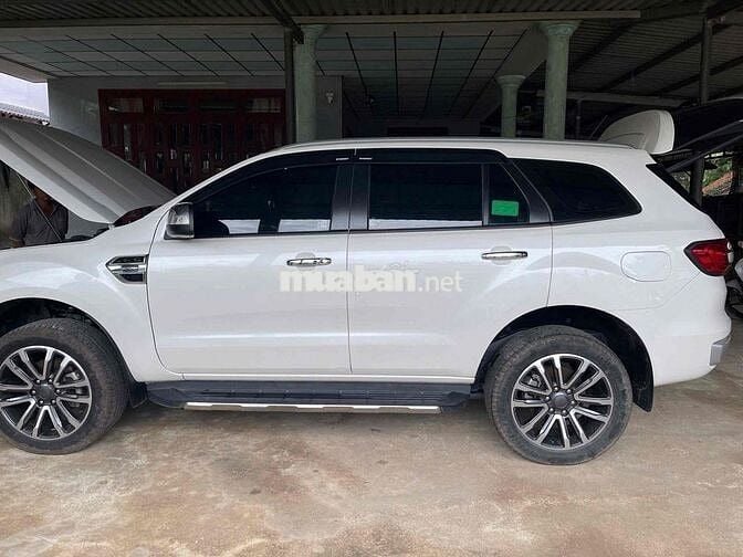 🚘 Ford Everest 2022 Titanium 4x2 AT - Lướt 3v km🚀