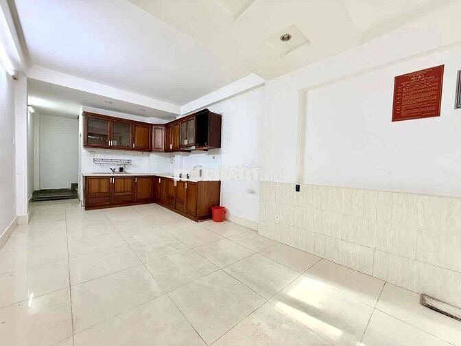 🌟 Nhà 5 Tầng BTCT Cứng Cáp – Trung Tâm Sát Quận 1 🌟