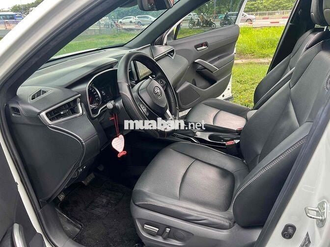 Bán Cross 1.8V 2022- Xe gia đình đi kỹ HT Bank 70%
