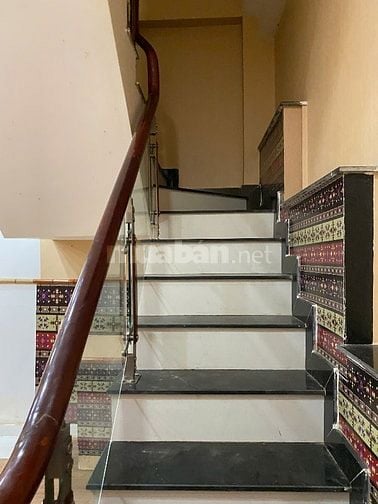 Cho thuê nhà 3 tấm, MT Số 40 Giải Phóng, P.4, Quận Tân bình, 23 triệu