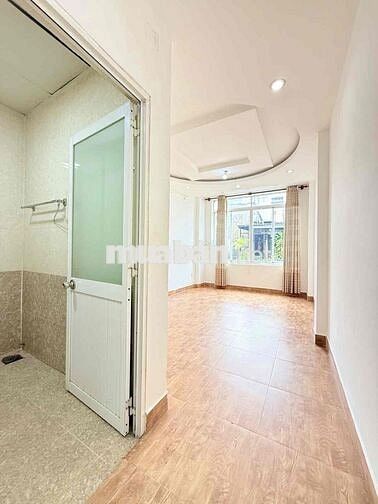 🌟 Nhà 5 Tầng BTCT Cứng Cáp – Trung Tâm Sát Quận 1 🌟