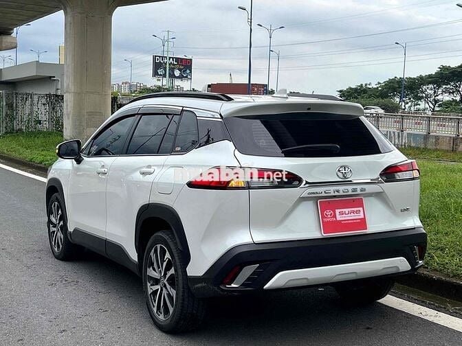 Bán Cross 1.8V 2022- Xe gia đình đi kỹ HT Bank 70%