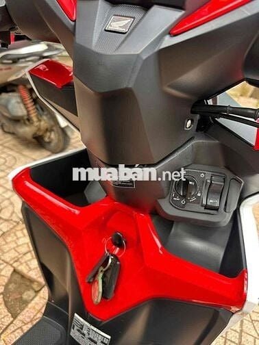 vario 150 khoá ga- màu trắng- xe đẹp