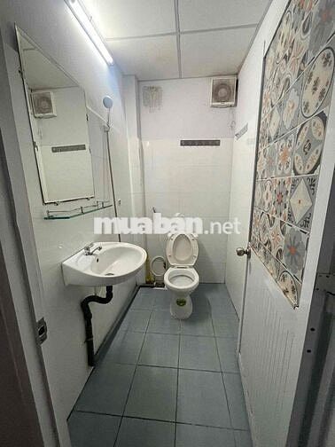 CHO THUÊ PHÒNG GẦN ĐẠI HỌC SPKT 3,8TRIỆU SẴN MÁY LẠNH