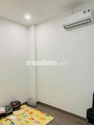 Cho thuê nhà nguyên căn ( có thể thuê riêng mặt trệt ) mặt tiền