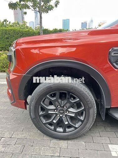 Ford Everest 2022 Bi-Turbo 2.0L 4x4 AT - 3900