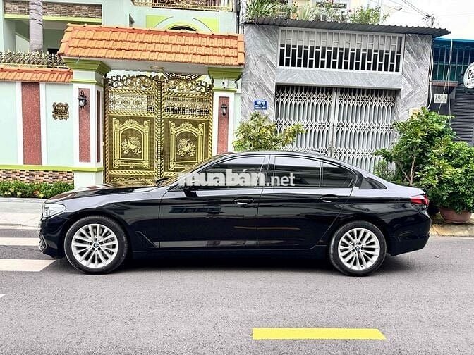 BMW 530 𝐋𝐮𝐱𝐮𝐫𝐲 𝐥𝐢𝐧𝐞 𝐒𝐱 𝟐𝟎𝟏𝟗  - 50000 km