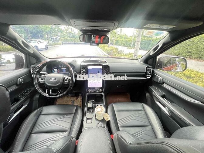 Ford Everest 2022 Bi-Turbo 2.0L 4x4 AT - 3900